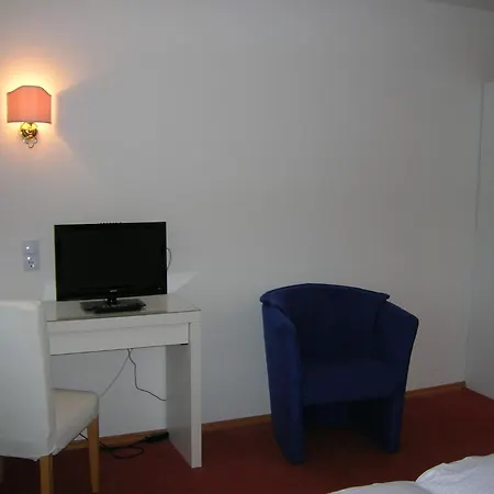 Hotel Schweizerhaus 3*